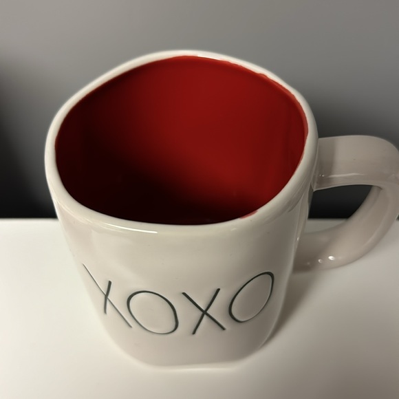 Rae Dunn XOXO  mug new - Picture 2 of 3